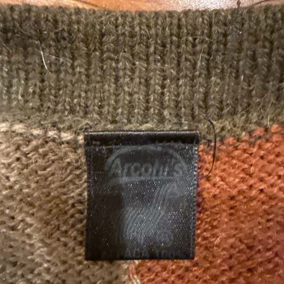 Vintage 100% Alpaca sweater - Picture 4 of 6